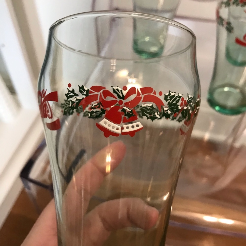 Vintage Coca Cola Glasses 4 Christmas Holiday Winter Holly Bells red green - Picture 2 of 6